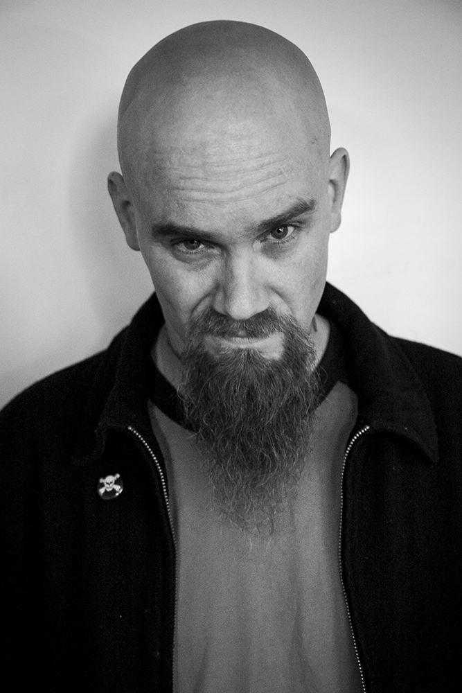 Nick Oliveri (Kyuss, Queens of the Stone Age, Dwarves, Mondo Generator) 2011